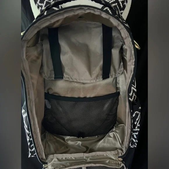 JUJUBE Be Right Back Diaper Bag Backpack - My Empress Black & White - Picture 12 of 16